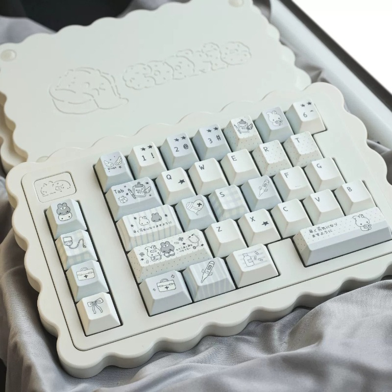 لوحة مفاتيح سودا ستاك المنفصلة - مراجعة Gaming Keyboard Ergonomics وسعره