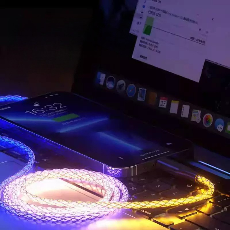 كابل Type-C متعدد الألوان مصمم - مراجعة Gaming Keyboard Types وسعره