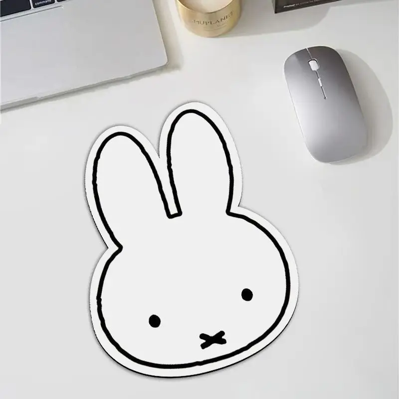 وسادة فأرة على شكل أرنب كاوايي - مراجعة Gaming Keyboard And Mouse Pad وسعره